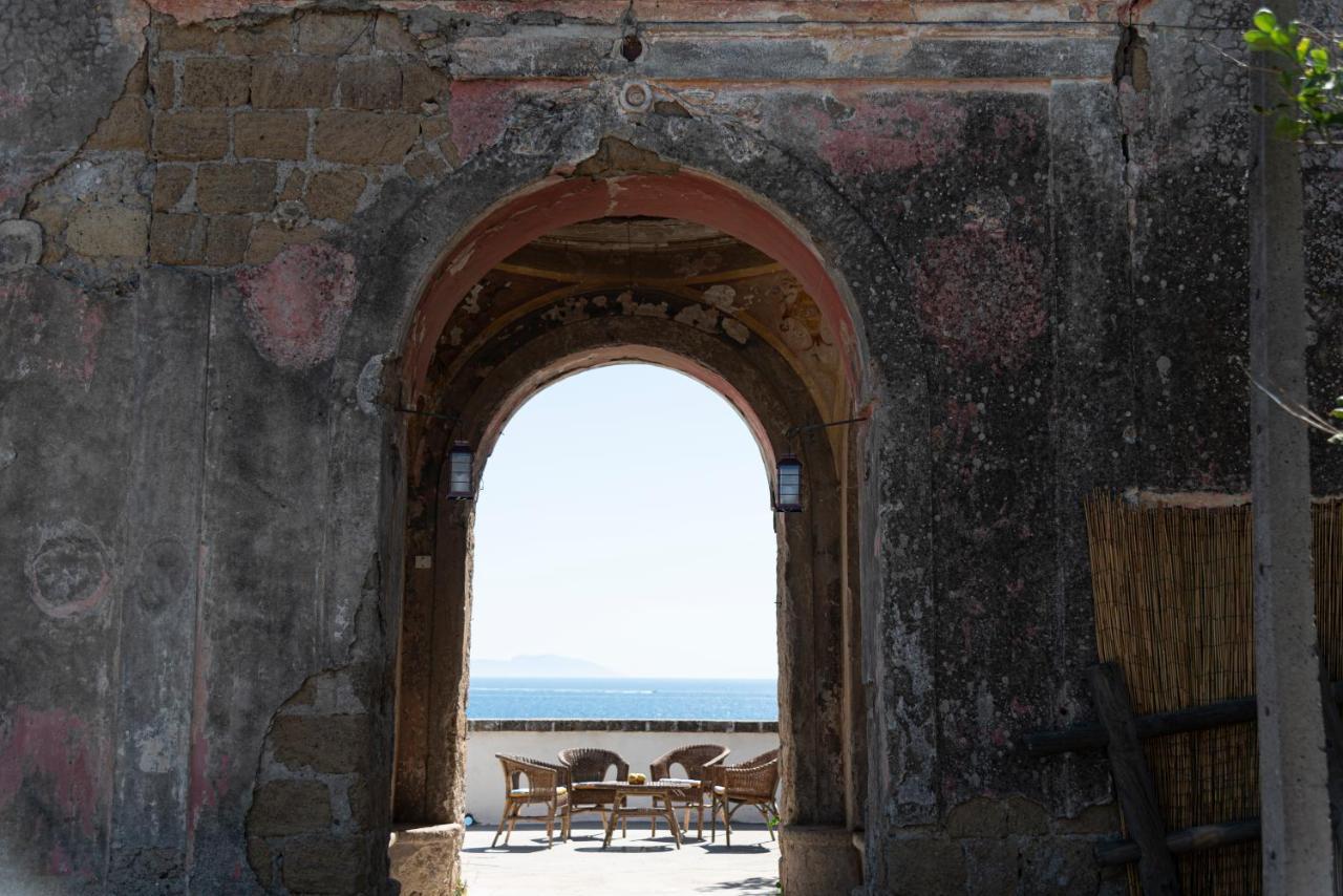 Controvento In Villa Eldorado Procida Eksteriør bilde